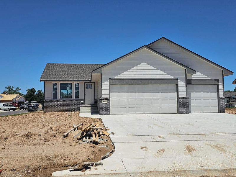 4474 N Rutgers Ct, Maize, KS 67101