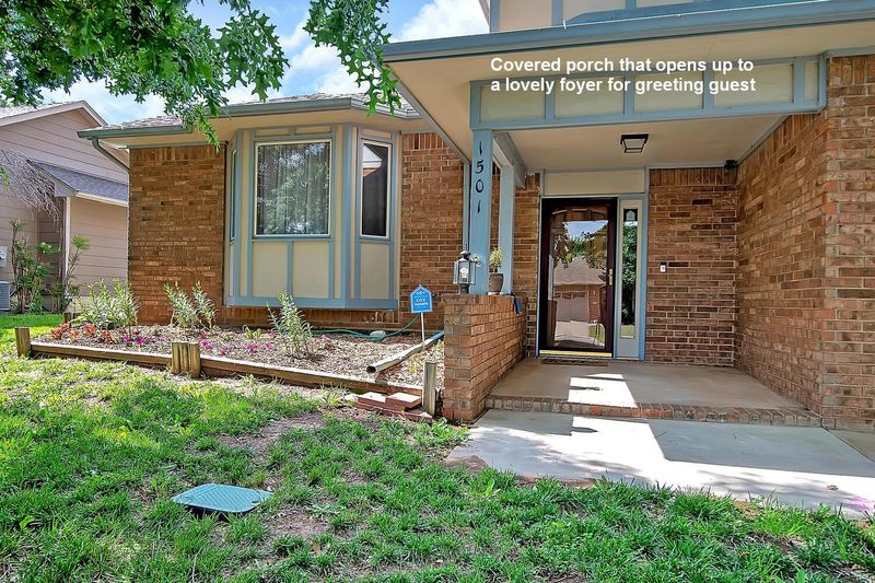 1501 E Mcclelland Dr, Derby, KS 67037
