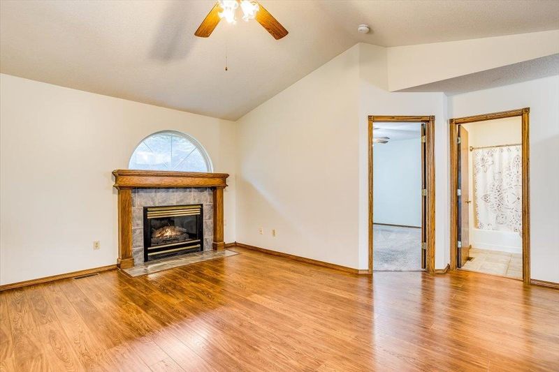 2224 N Horseshoe Cir, Derby, KS 67037