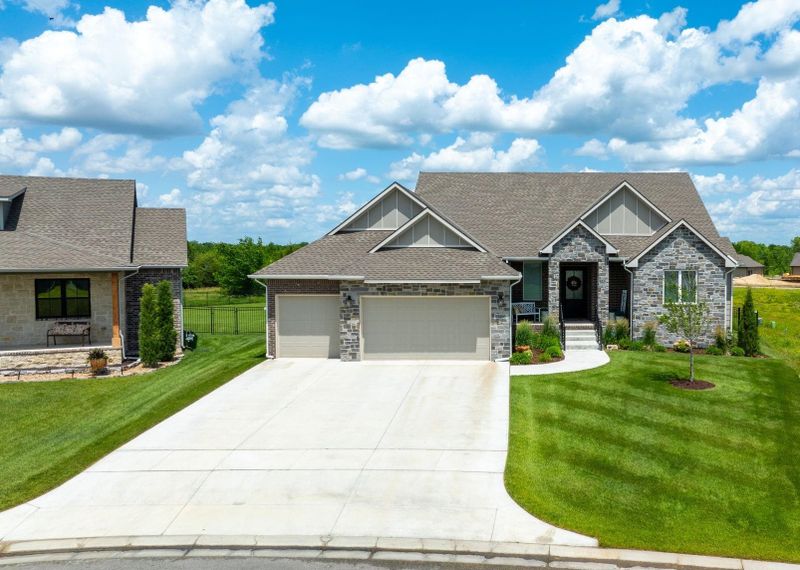 14006 E Willowgreen Ct, Wichita, KS 67230