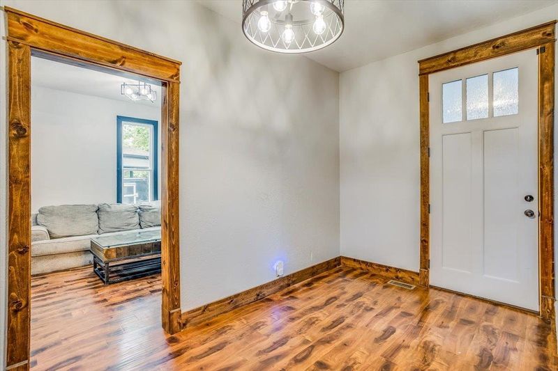424 S Walnut St, Wichita, KS 67213