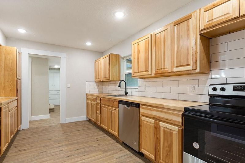 701 S Terrace Dr, Wichita, KS 67218