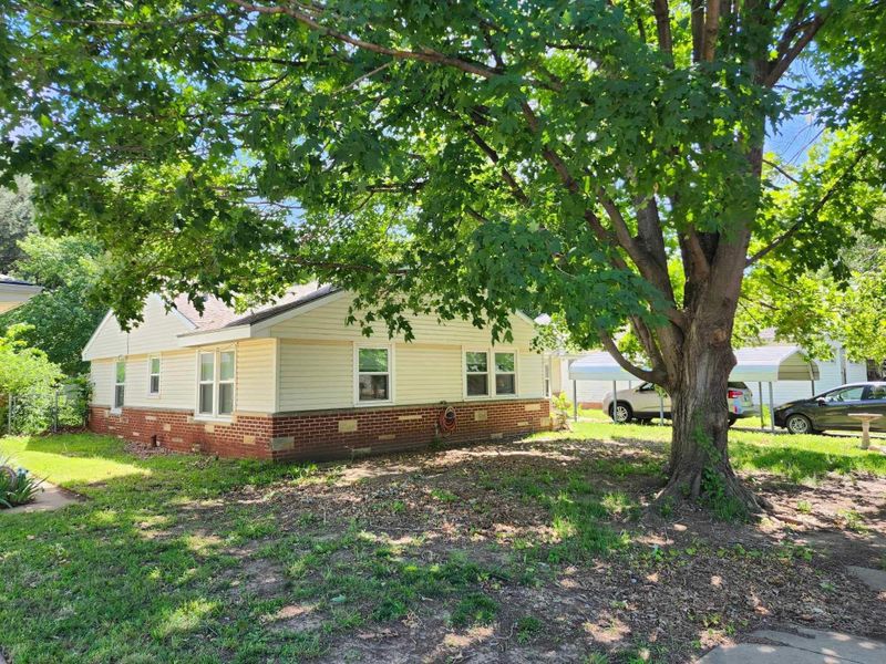 917 Ann, Winfield, KS 67156
