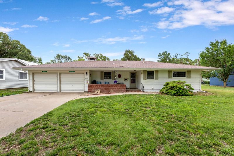 420 College, Halstead, KS 67056