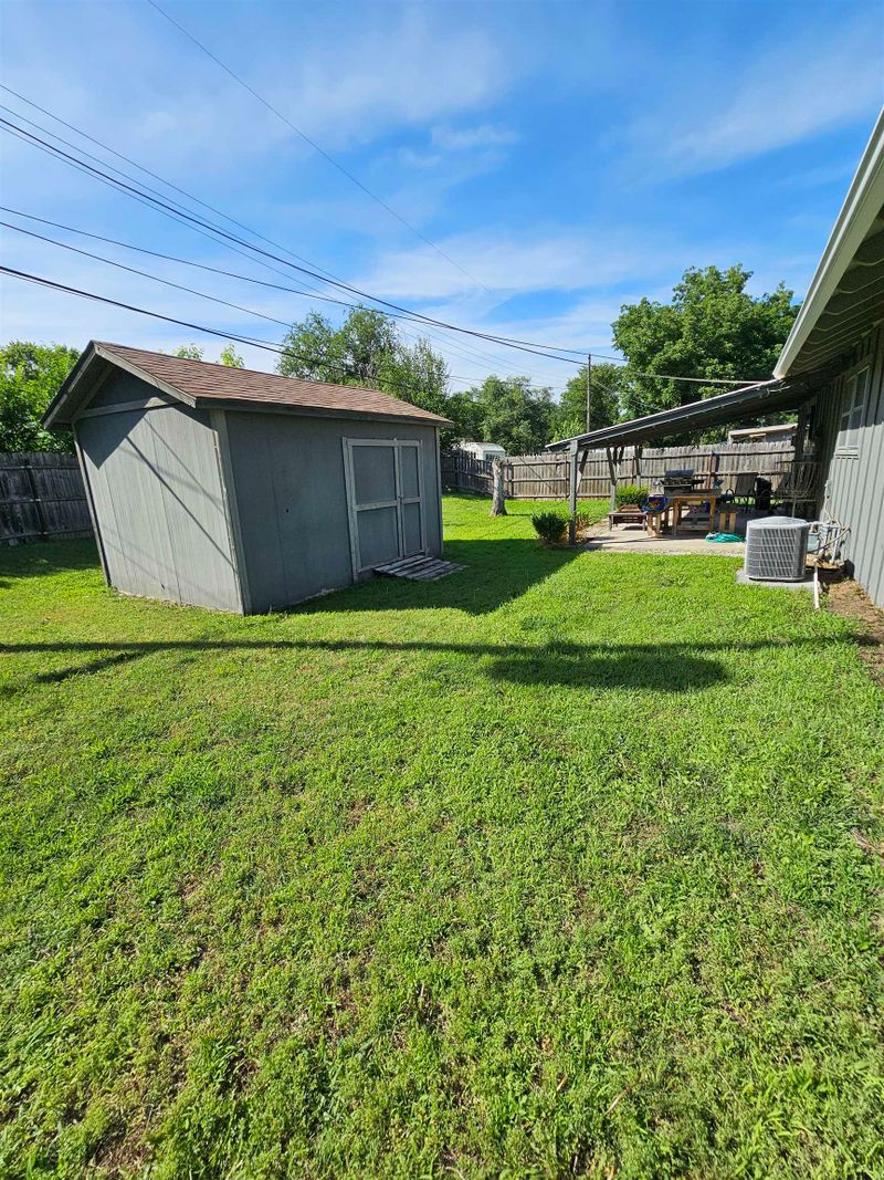 1339 N Pleasantview, Derby, KS 67037