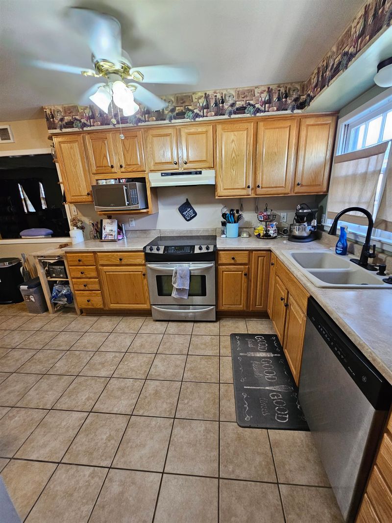 1339 N Pleasantview, Derby, KS 67037
