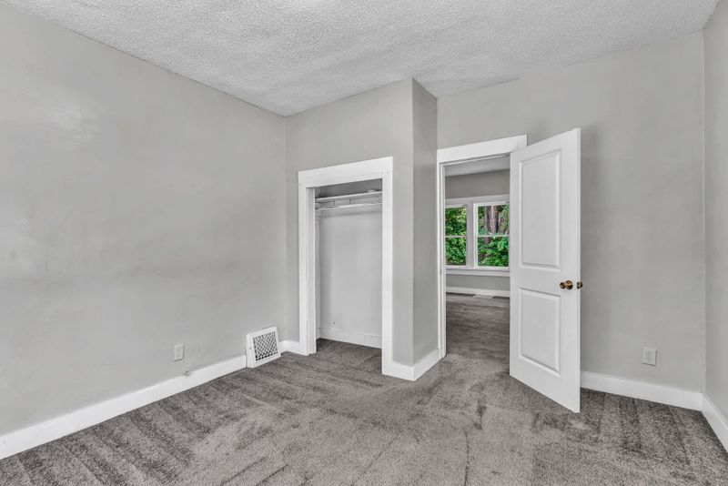 1312 E Osie St, Wichita, KS 67211