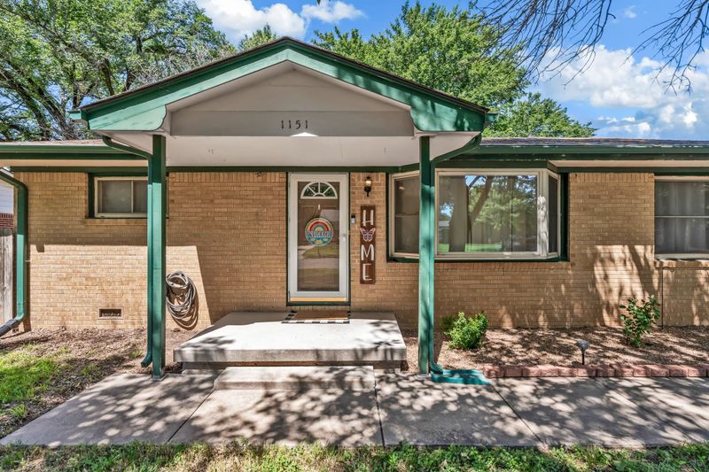 1151 N Westview Dr, Derby, KS 67037
