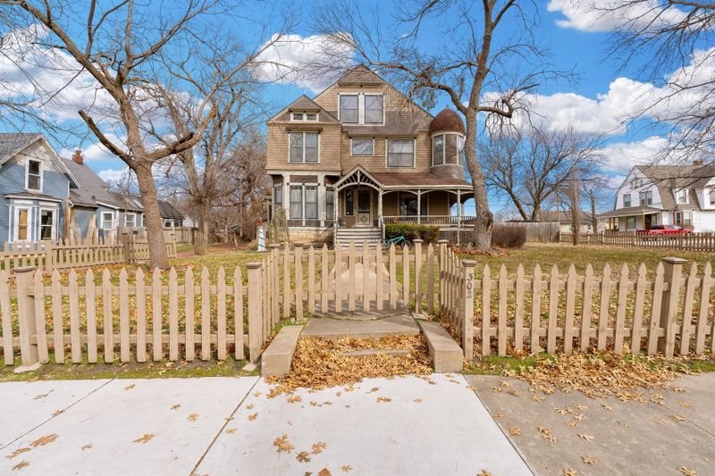 302 W 6th, Newton, KS 67114