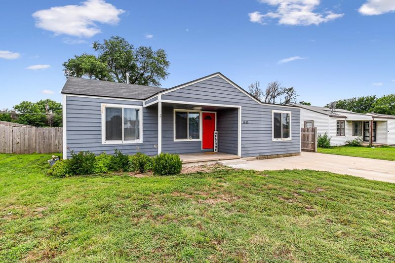 1635 E Macarthur Rd, Wichita, KS 67216