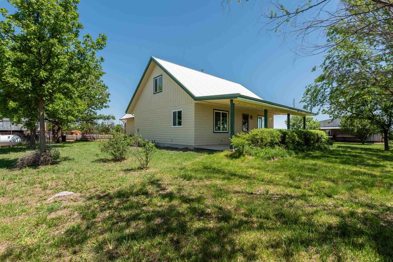 5913 S Anderson, Newton, KS 67114