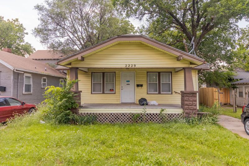 2229 S Topeka Ave, Wichita, KS 67211