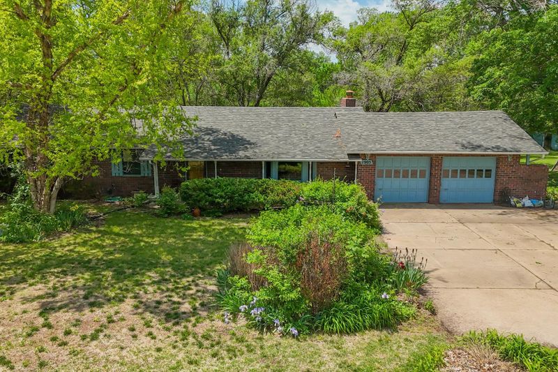 1905 S 125th St E, Wichita, KS 67207