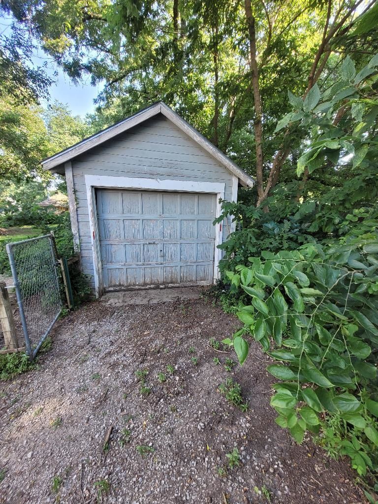 609 W 6th, Newton, KS 67114