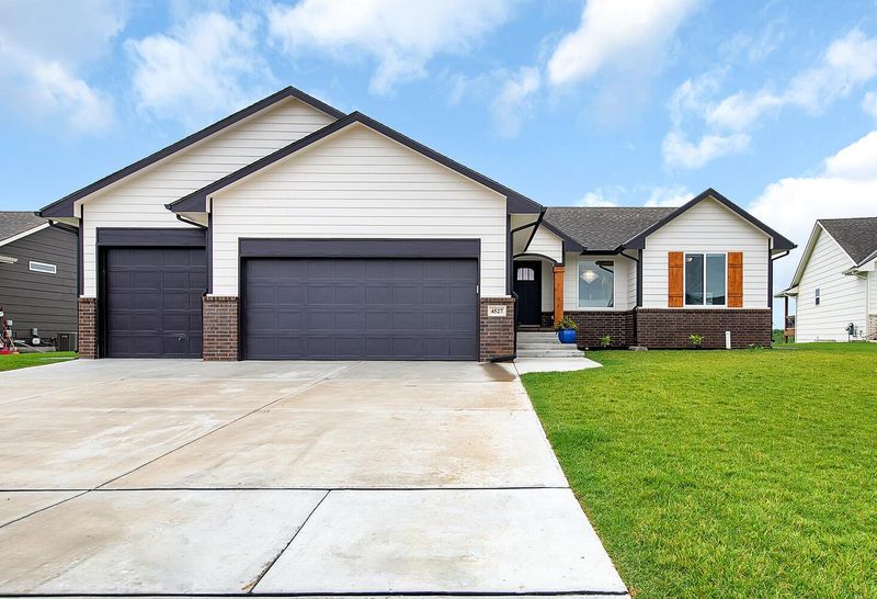4527 N Atherton, Maize, KS 67101