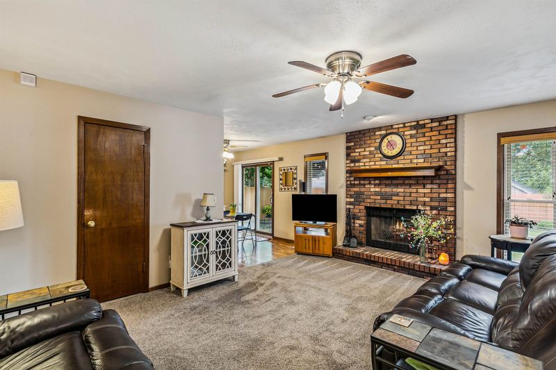 8527 E Scott St, Wichita, KS 67210