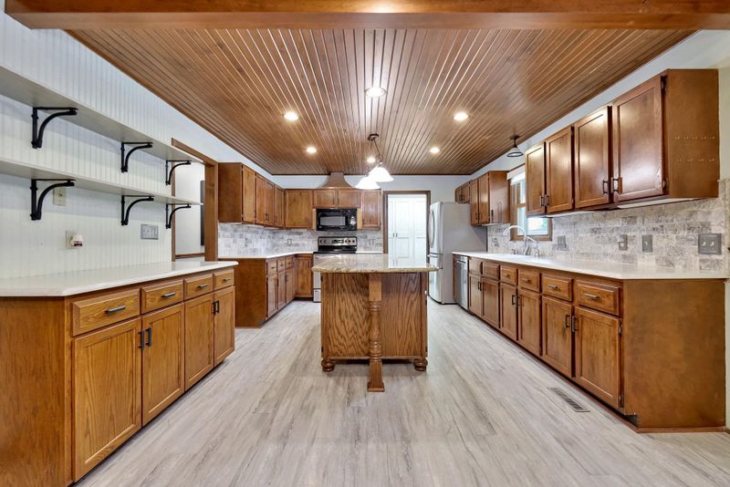 1157 S Ginkgo, Andover, KS 67002