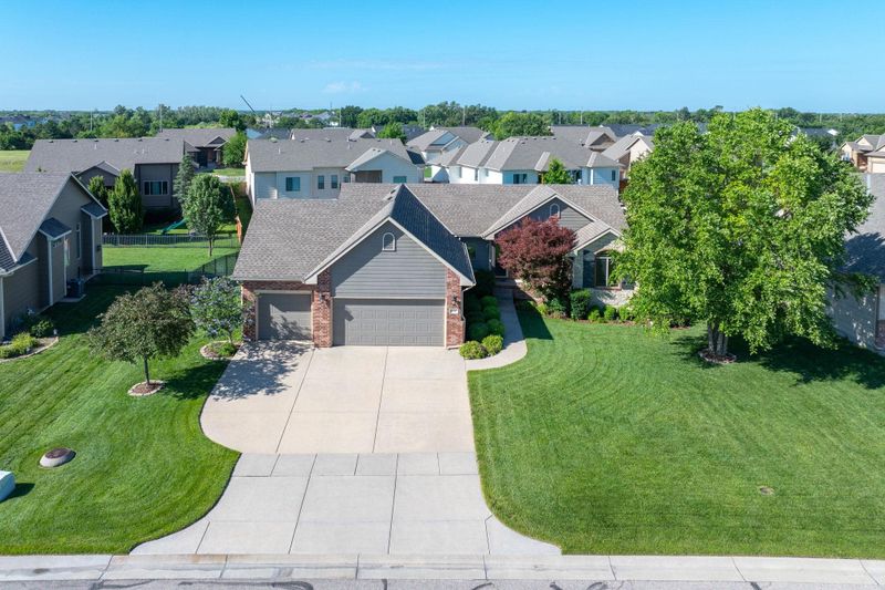 15707 E Boxthorn, Wichita, KS 67228