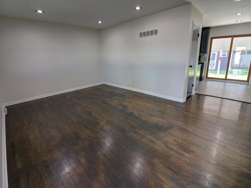 404 Estelle Ave, Newton, KS 67114