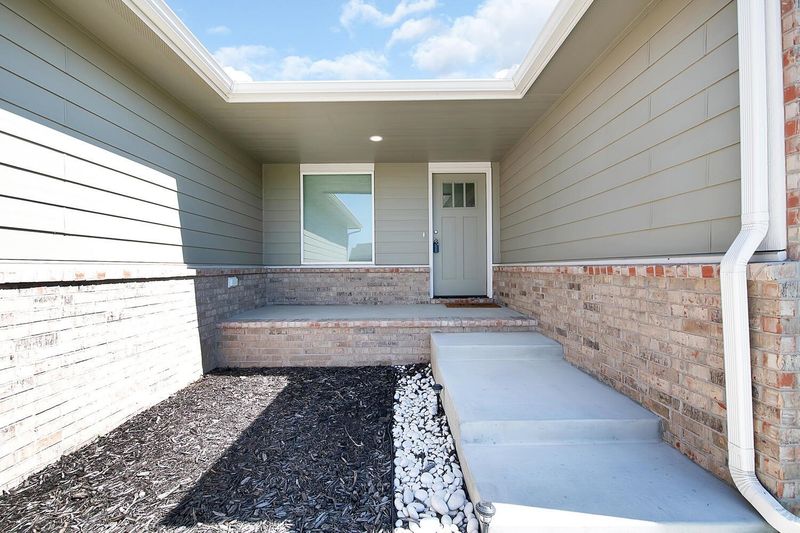 3214 E Shoffner St, Wichita, KS 67216