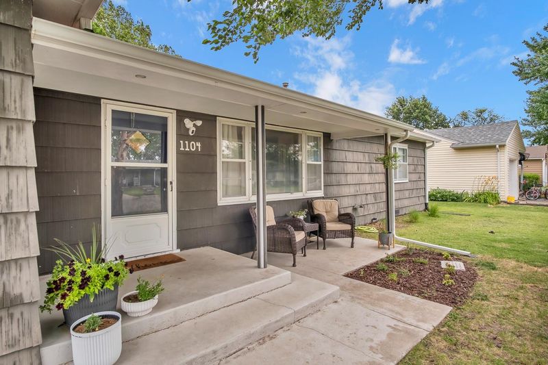 1104 Allison St, Newton, KS 67114