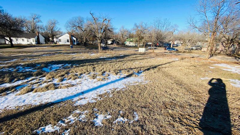 2519 E Shadybrook Ln, Wichita, KS 67214