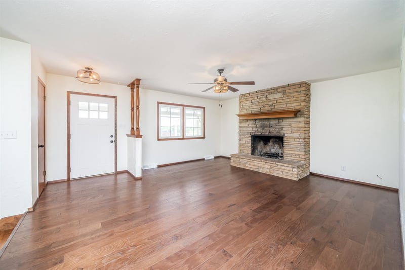 138 W 100th St S, Wellington, KS 67152