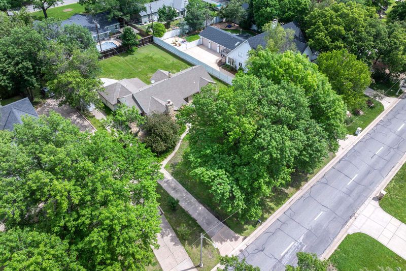22 E Douglas Ave, Wichita, KS 67206