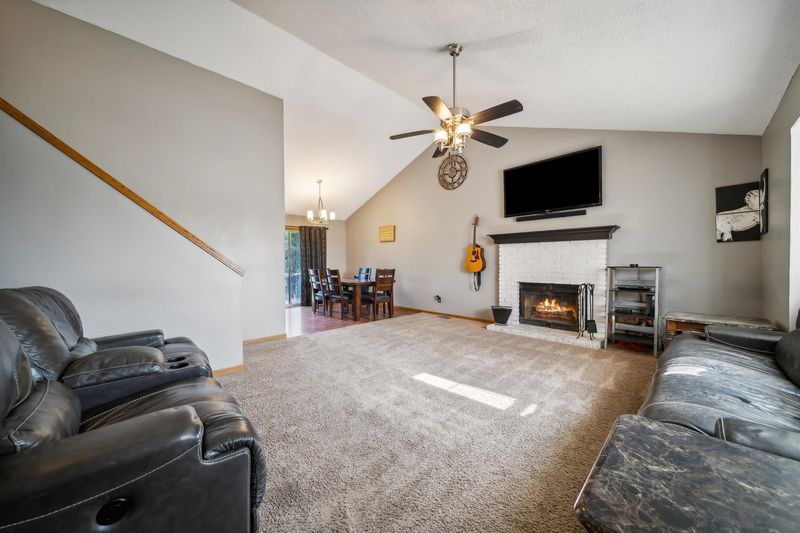801 N Meadow Rd, Valley Center, KS 67147