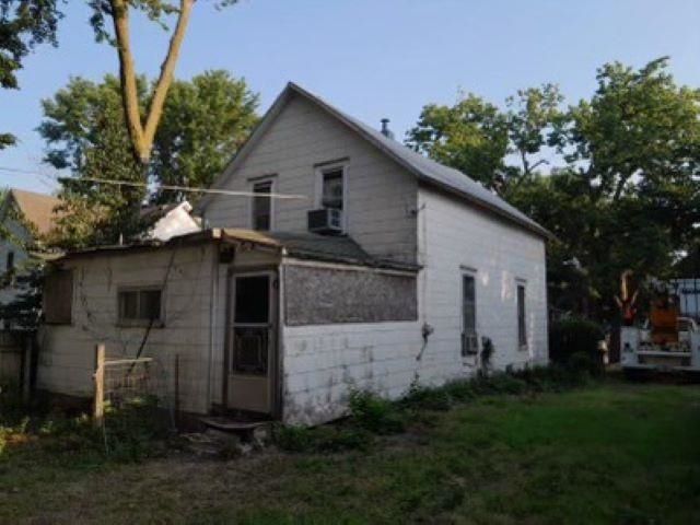 305 W 6th St, Newton, KS 67114
