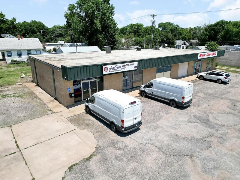 1502 E Harry St, Wichita, KS 67211