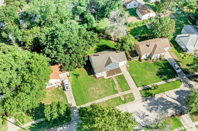 2415 E Menlo St, Wichita, KS 67211