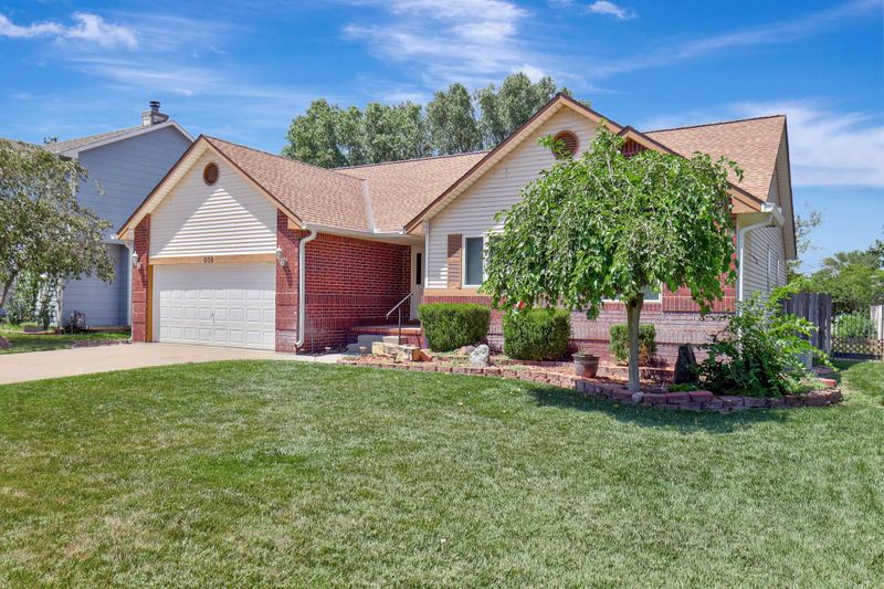606 E Conestoga, Maize, KS 67101