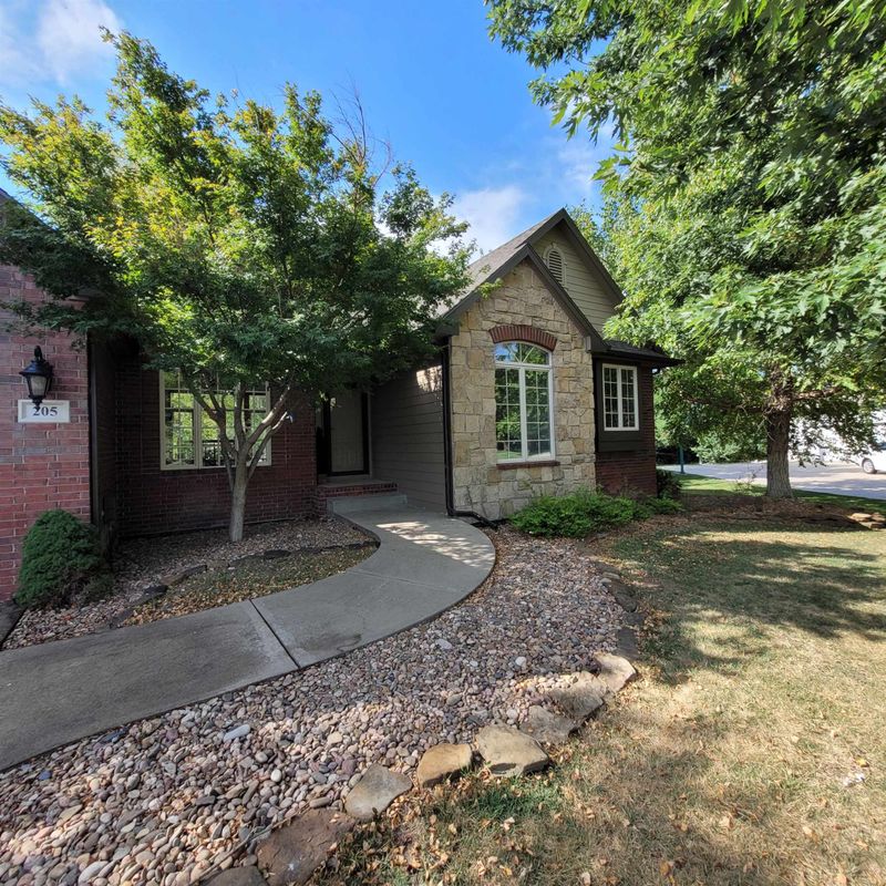 205 Sienna Ct, Rose Hill, KS 67133