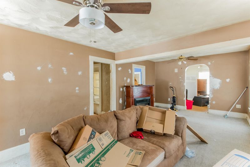 135 N Main St, Latham, KS 67072