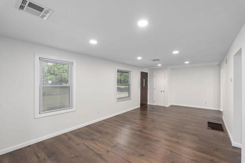 200 S Park Ave, Maize, KS 67101
