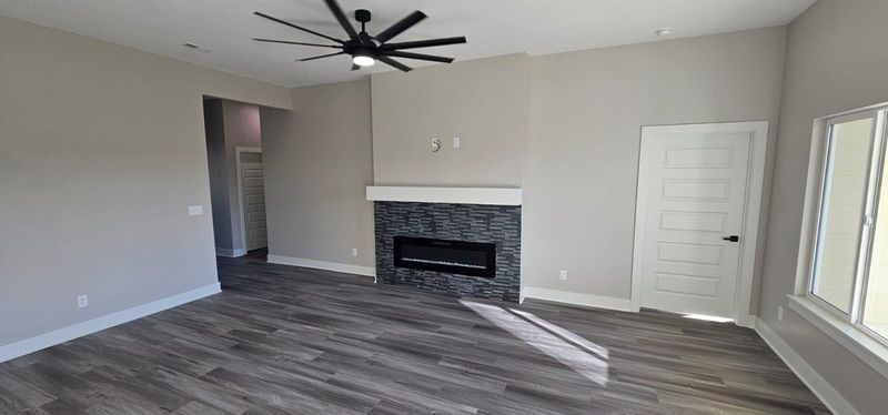 8795 Summerside Pl, Bel Aire, KS 67226