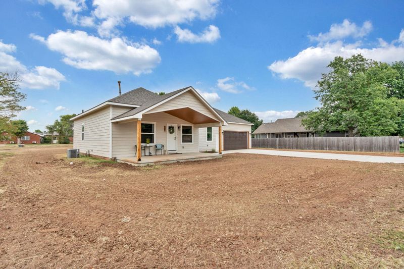 216 E 6th Ave, Cheney, KS 67025