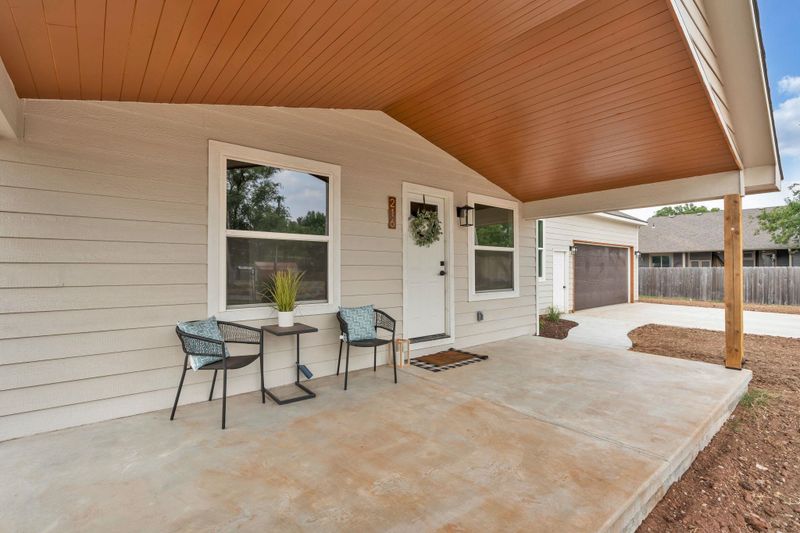 216 E 6th Ave, Cheney, KS 67025