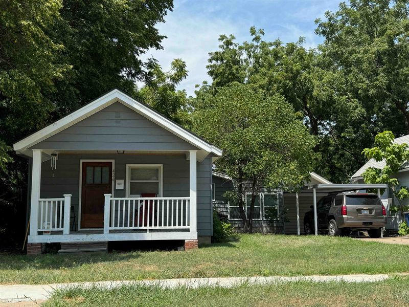426 W 4th St, Newton, KS 67114