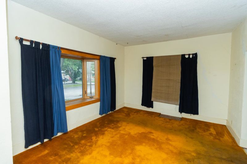 1131 N Pearce, Wichita, KS 67203