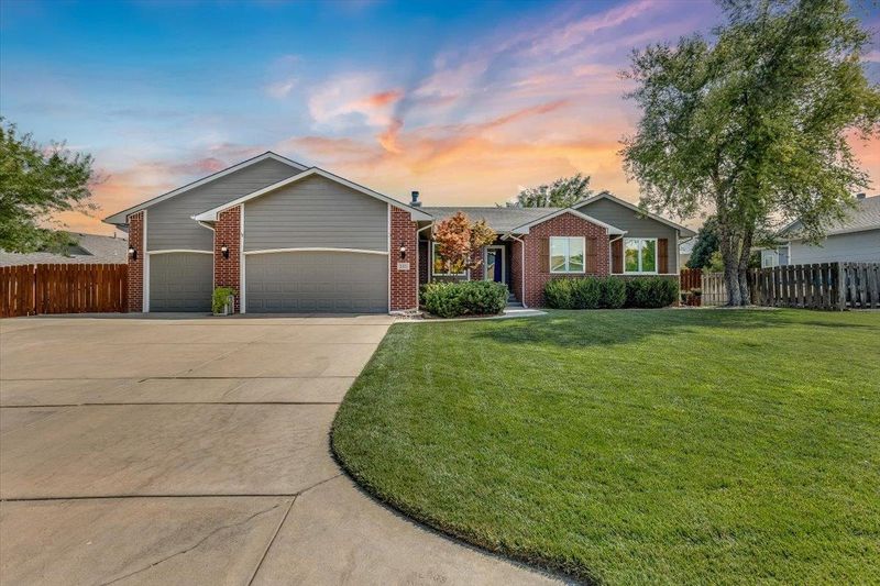 2431 E Eastridge, Goddard, KS 67052