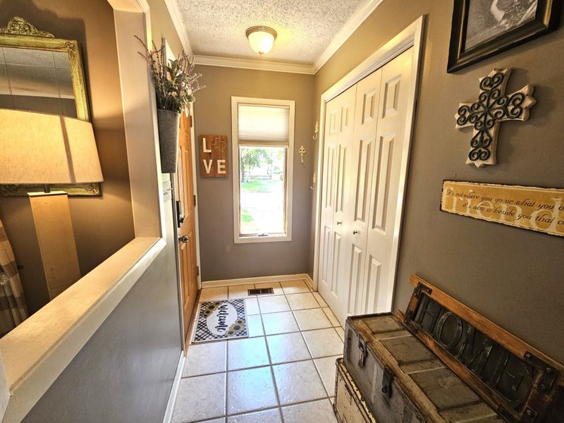 1606 Elizabeth St, Winfield, KS 67156