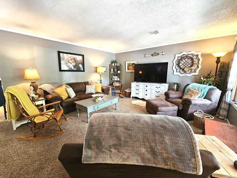 1606 Elizabeth St, Winfield, KS 67156