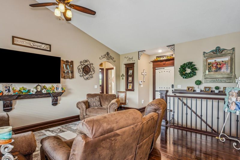 2409 E Dory St, Goddard, KS 67052