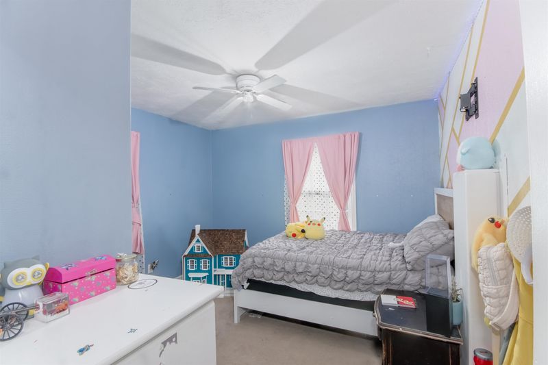 2220 E Menlo St, Wichita, KS 67211