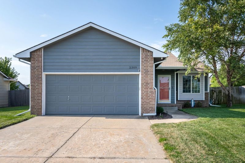2309 E Spring Hill Dr, Goddard, KS 67052