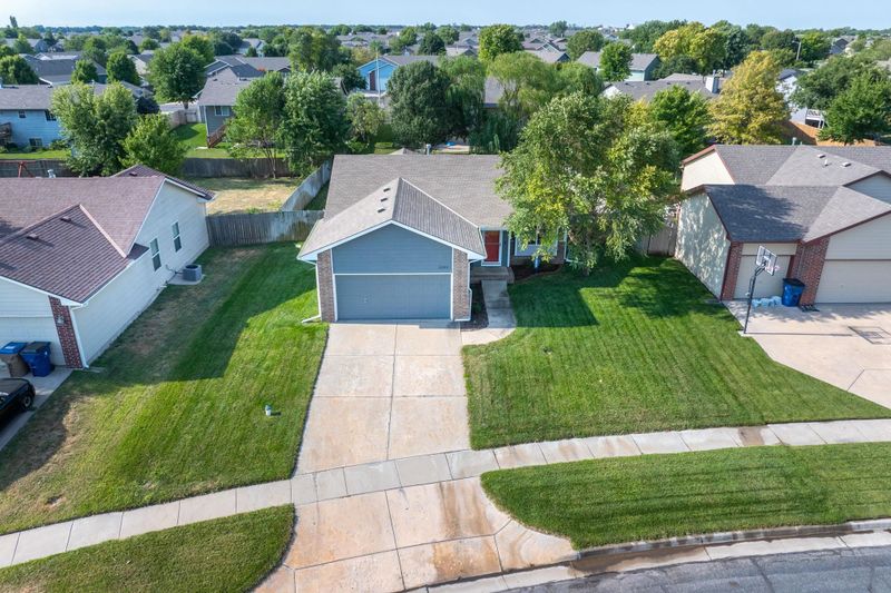2309 E Spring Hill Dr, Goddard, KS 67052
