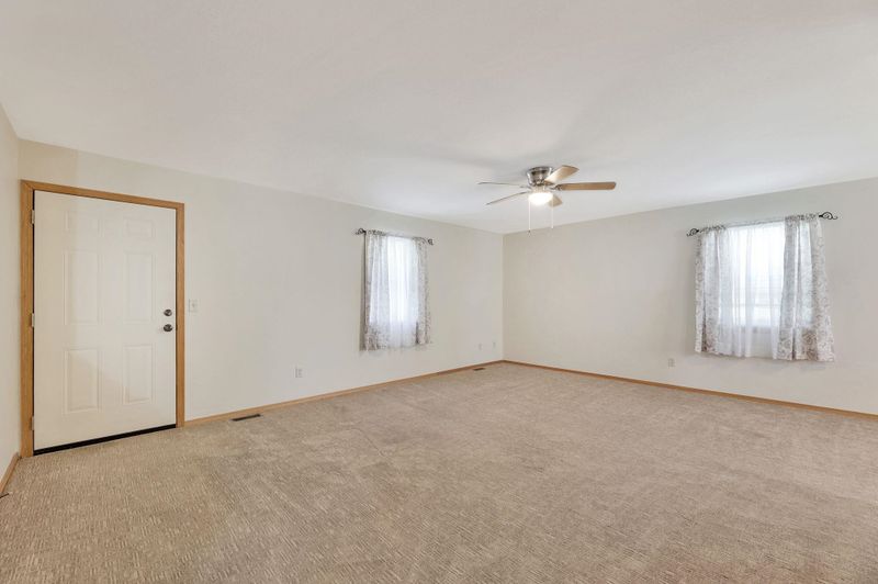 13 N Hopper Dr, Goddard, KS 67052