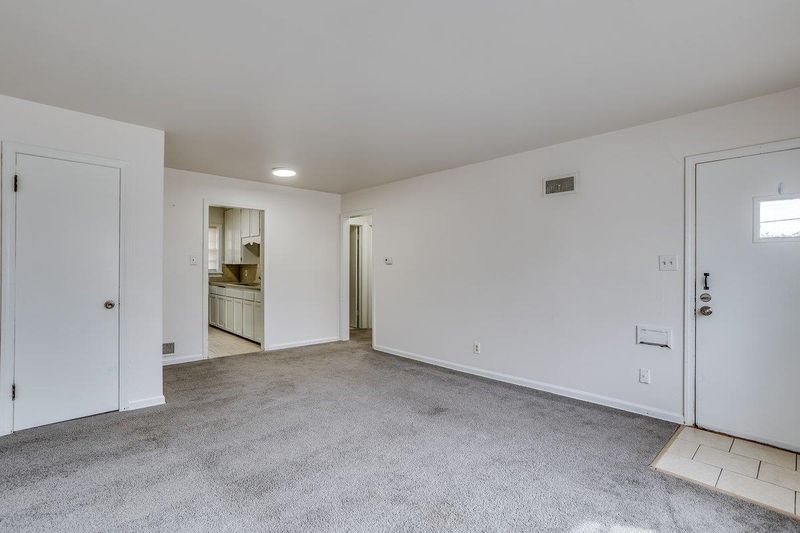6142 E Harry St #6144 E Harry, Wichita, KS 67218